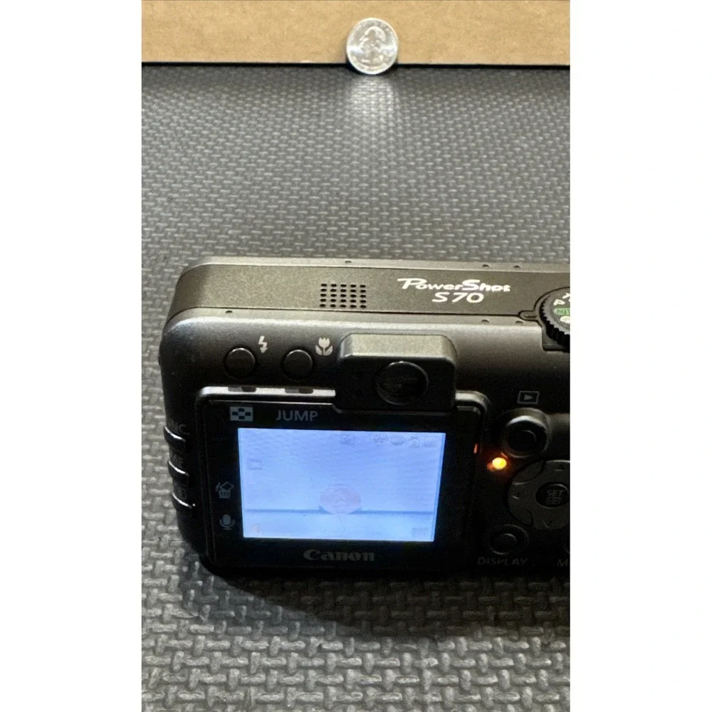 Canon PowerShot S70 7.1MP Compact Digital Camera Bundle